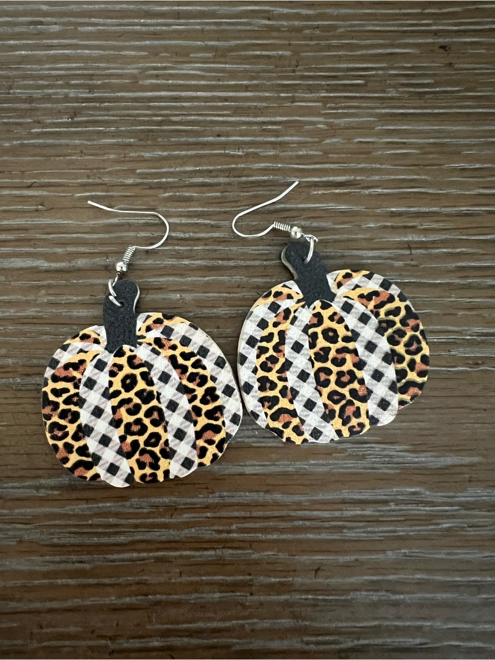 NWOT Pumpkin Earrings